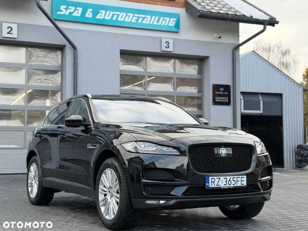 Jaguar F-Pace 30t AWD Portfolio - 1