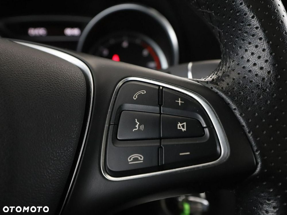 Mercedes-Benz CLA 180 d 7G-DCT Urban - 31