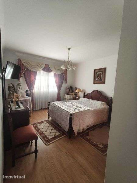 Apartamento T3 no Centro do Cadaval - Grande imagem: 2/12