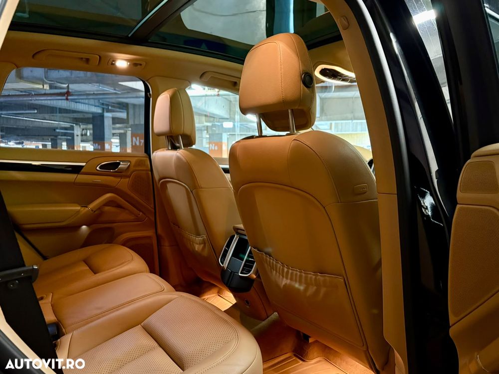 Porsche Cayenne 3.0 L - 9