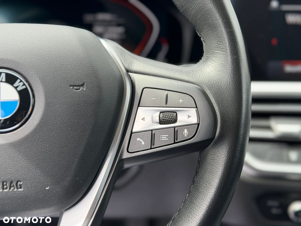 BMW Seria 3 318i - 16