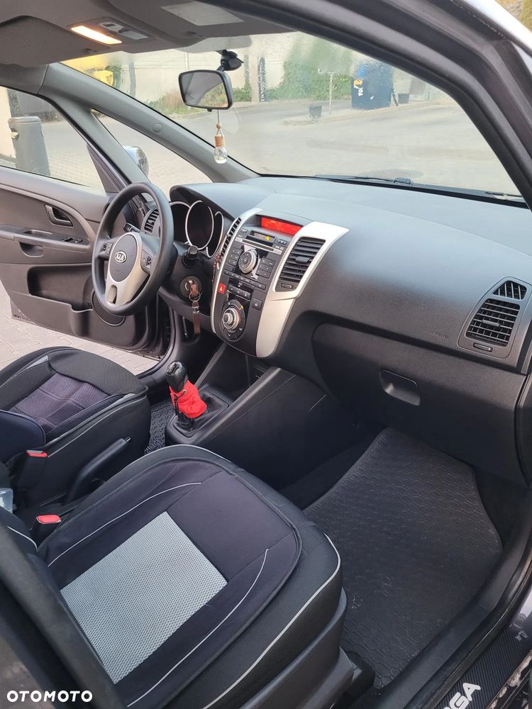 Kia Venga 2012 photo 5