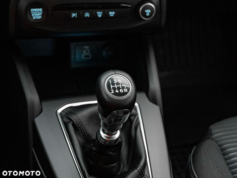 Ford Focus 1.0 EcoBoost Titanium - 17