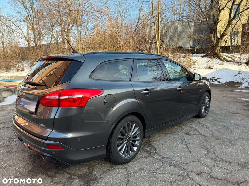 Ford Focus 1.5 EcoBoost ST-Line - 6