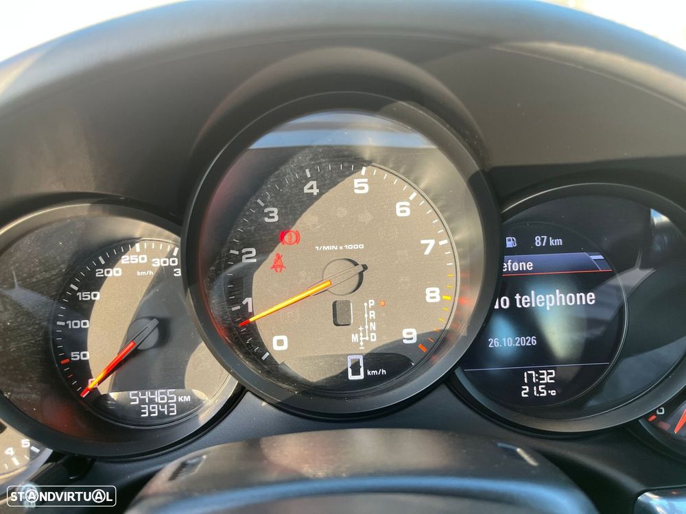 Porsche 911 (991) Carrera 4 S PDK - 23