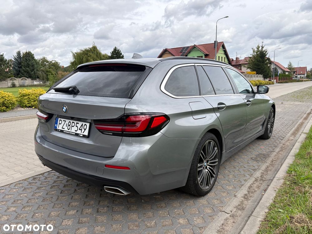 BMW Seria 5 520d xDrive - 10