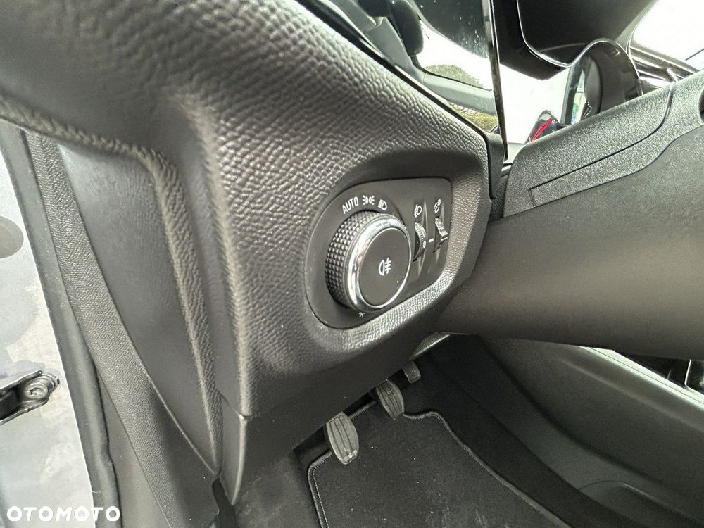 Opel Corsa 1.2 Elegance Business Pack S&S - 11