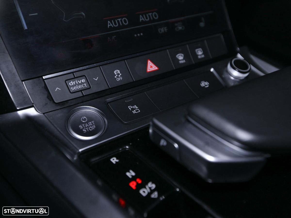 Audi e-tron 55 quattro - 23