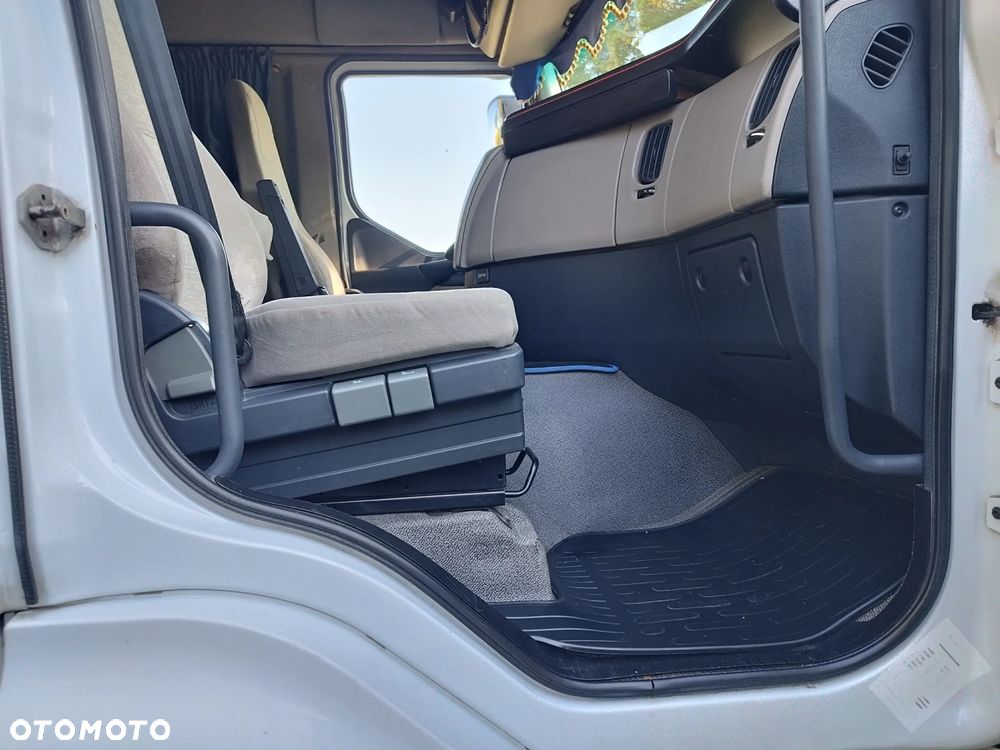 Renault PREMIUM - 8