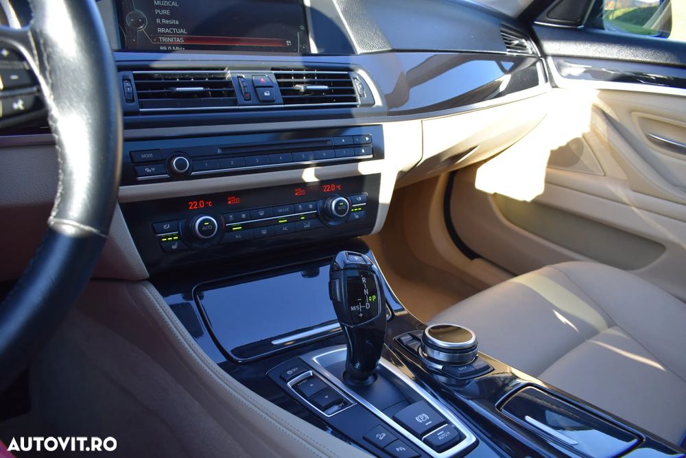 BMW Seria 5 525d xDrive Aut. - 7
