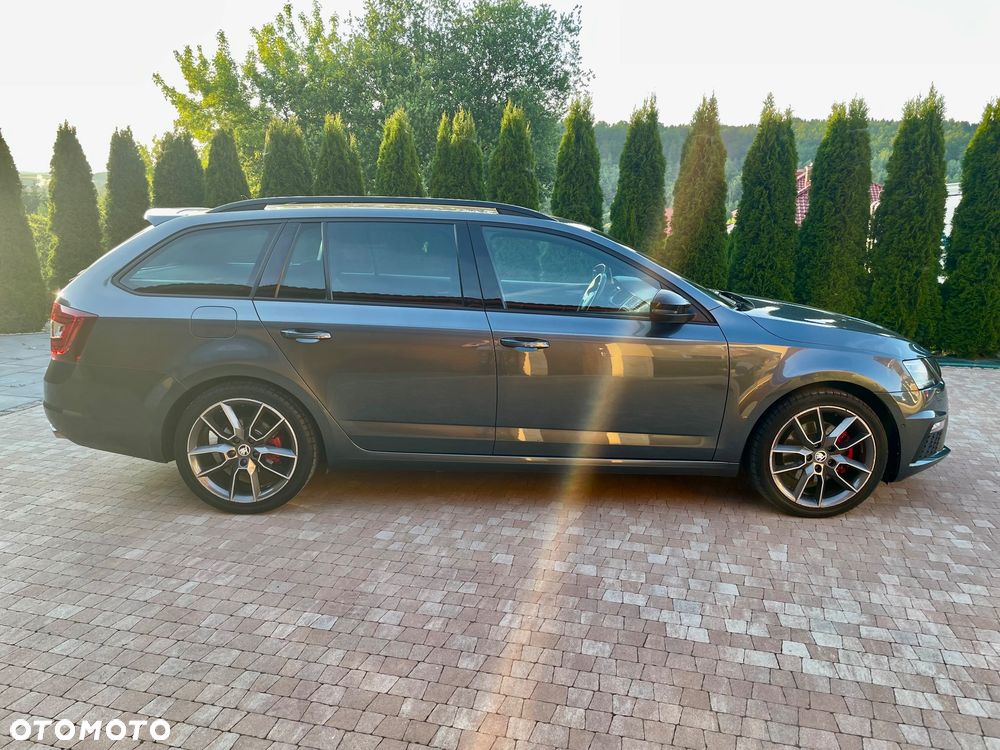 Skoda Octavia 2.0 TDI DSG RS - 8