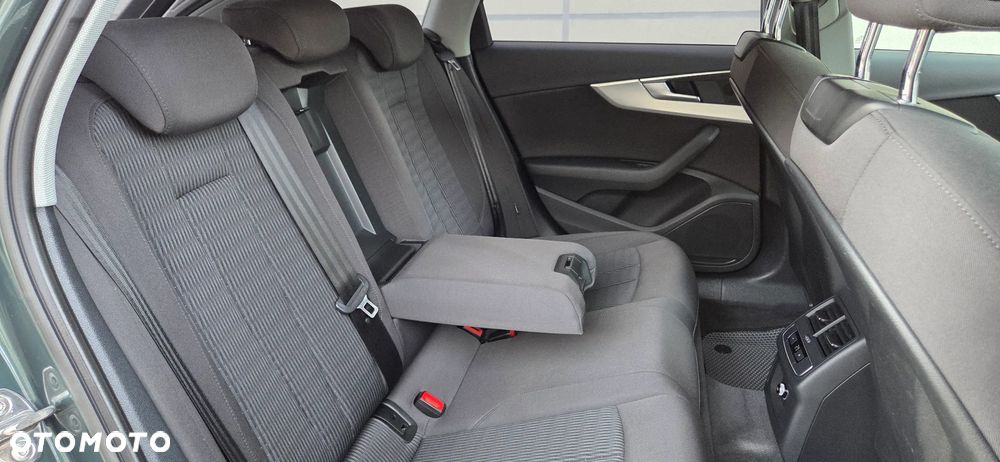 Audi A4 Avant 35 TDI S tronic design - 40