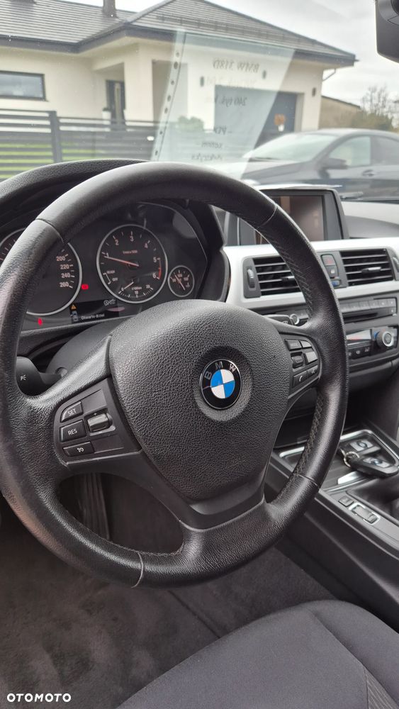 BMW Seria 3 318d - 21