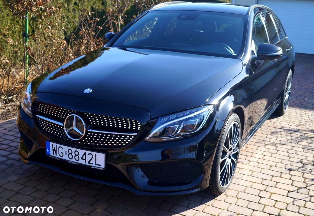 Mercedes-Benz Klasa C 250 d 4Matic 9G-TRONIC AMG Line - 3
