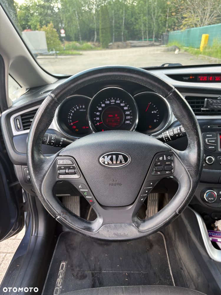 Kia Ceed 1.4 L - 23