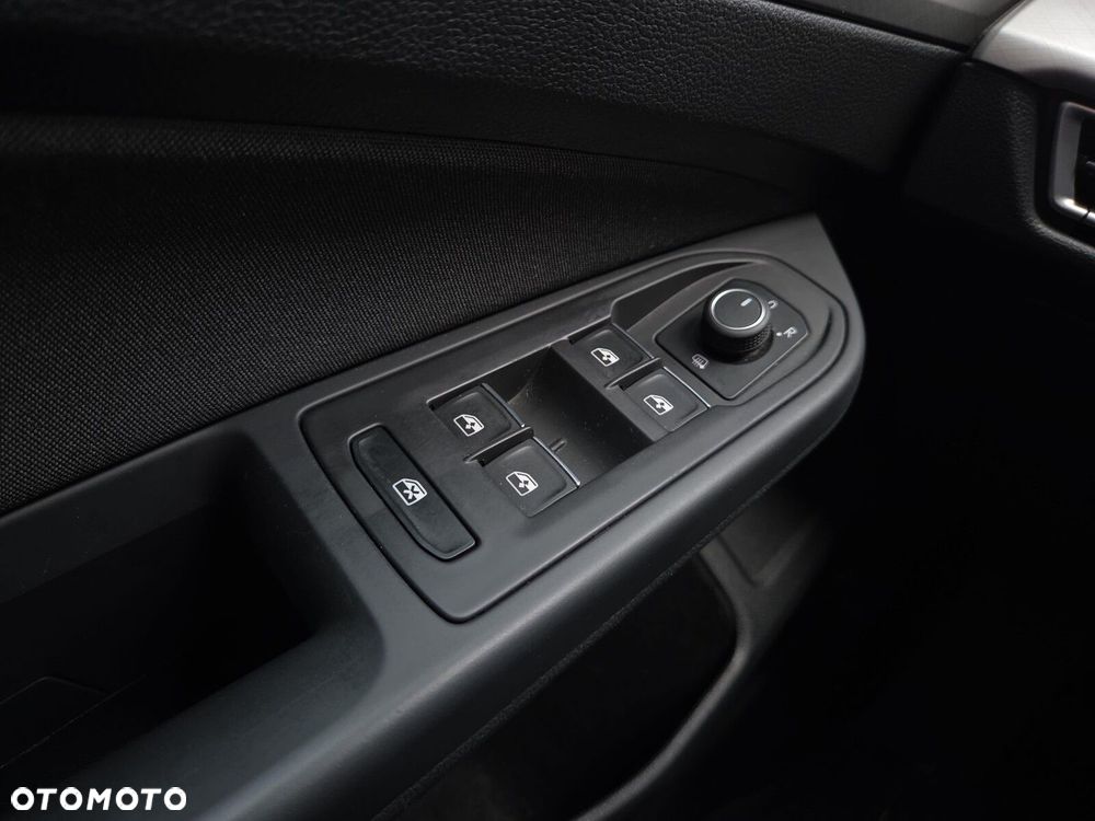 Volkswagen Golf Variant 2.0 TDI Life DSG - 22