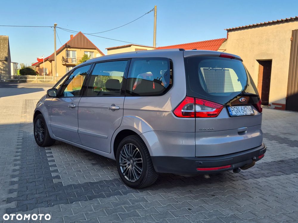 Ford Galaxy 2.0 TDCi DPF Ghia - 17