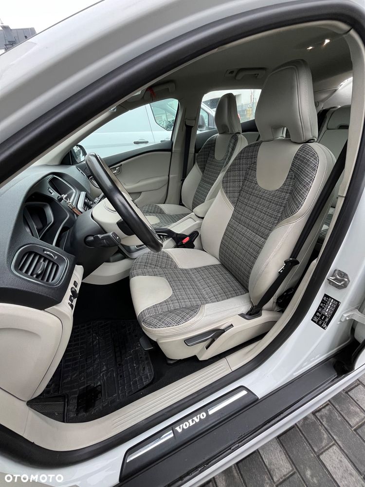 Volvo V40 Cross Country T3 Drive-E Kinetic - 16