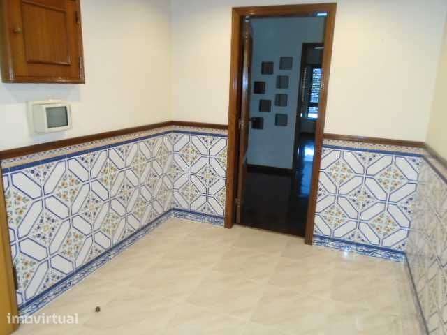 Apartamento de 4 assoalhadas em Massama-6ªfase - Grande imagem: 5/12