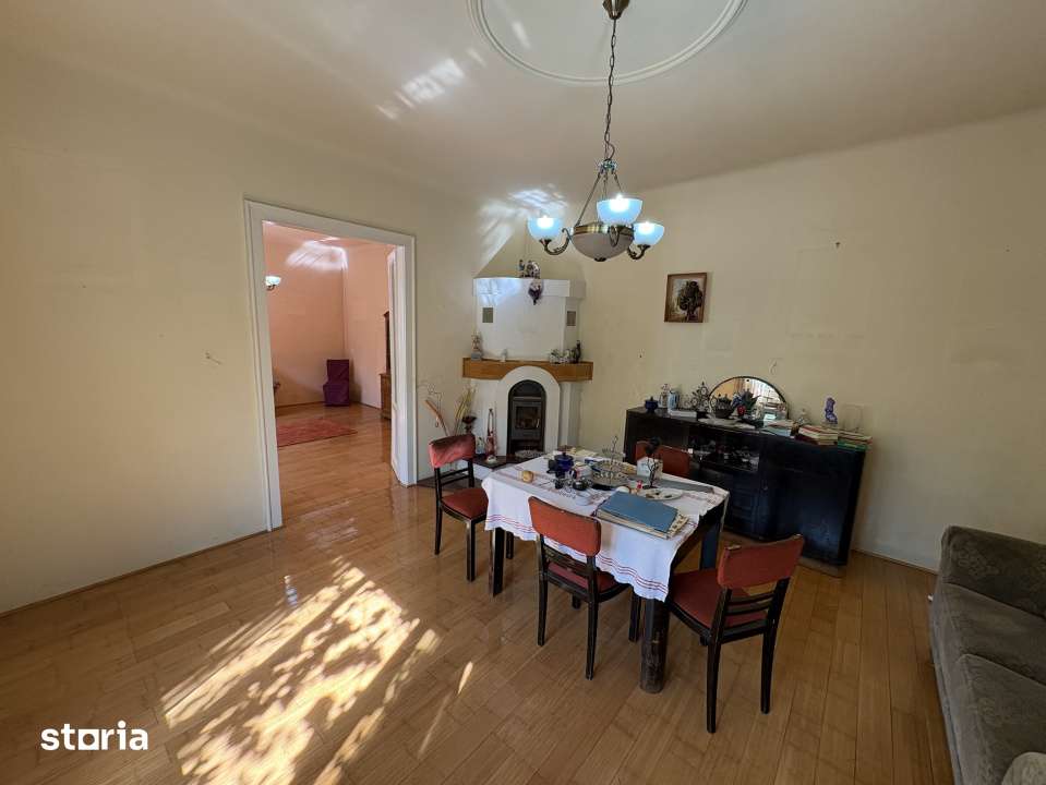 Casa parter + mansarda, situat la curte comuna, teren propriu, 3 locat - Imagine principală: 4/19