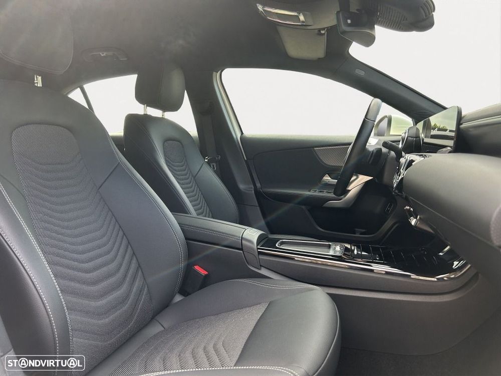 Mercedes-Benz A 250 — fotografia 12