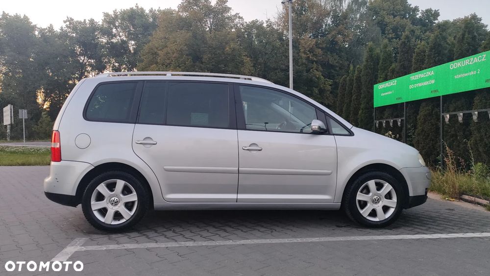 Volkswagen Touran - 2