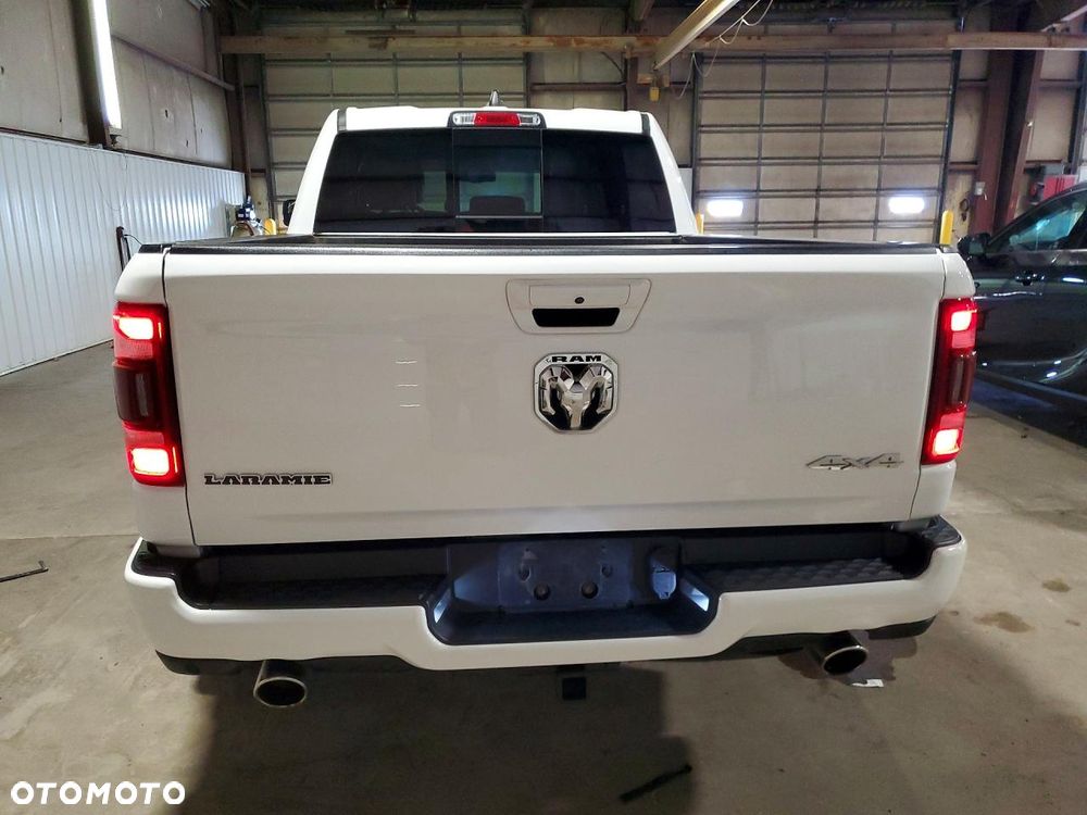 RAM 1500 Crew Cab Shortbed Laramie - 10