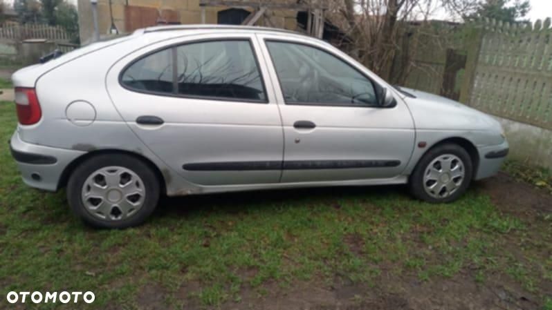 Renault Megane 1.4 RN 16V - 1