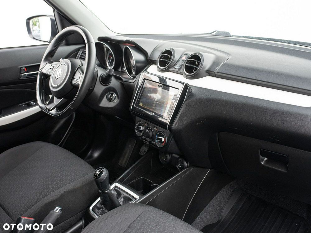 Suzuki Swift 1.2 SHVS Premium Plus - 26