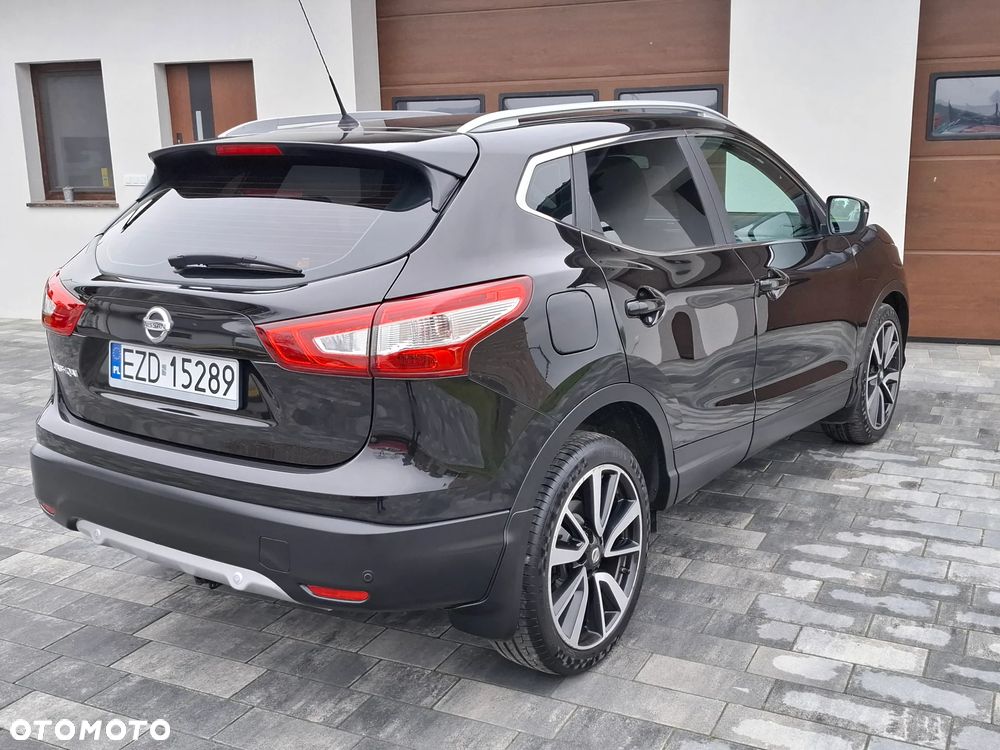 Nissan Qashqai 1.6 DCi Xtronic TEKNA - 26