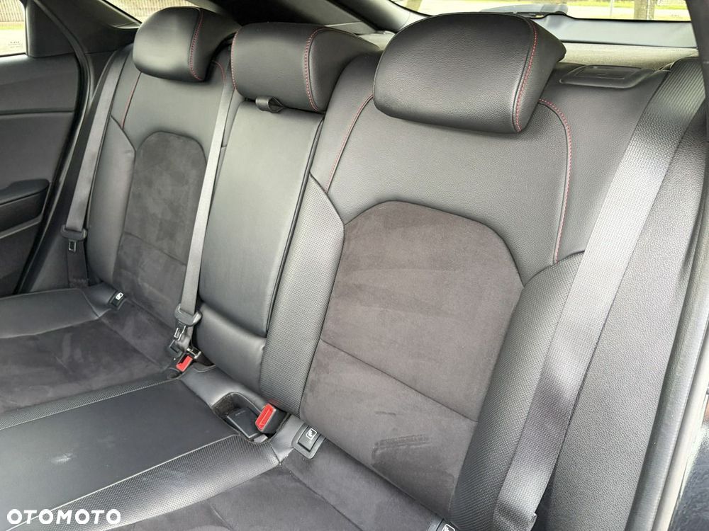 Kia ProCeed 1.6 T-GDI DCT7 OPF GT - 26