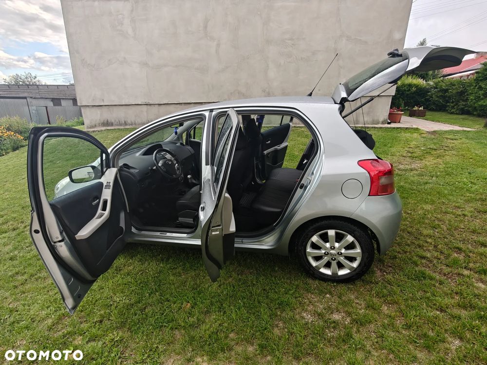 Toyota Yaris - 8