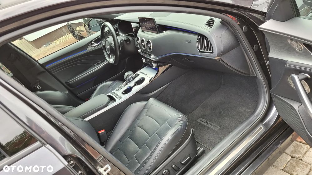 Kia Stinger 3.3 T-GDI AWD OPF GT - 17