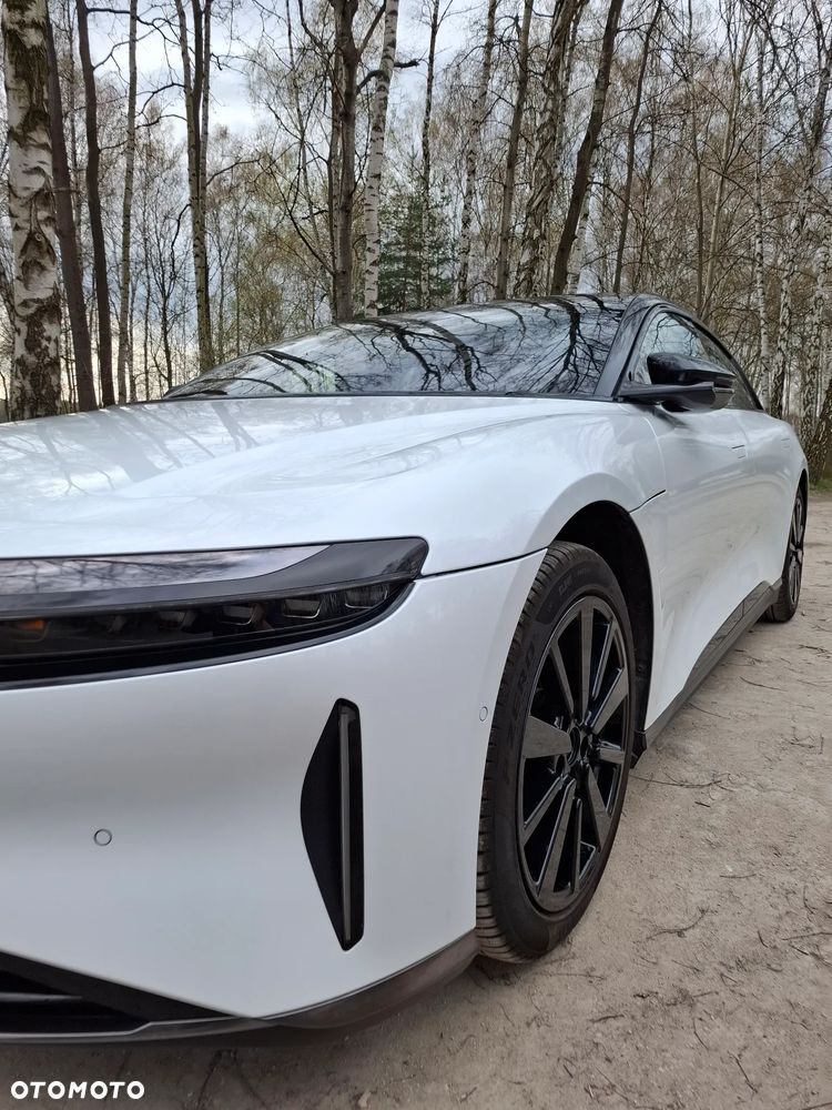 Lucid Air - 12