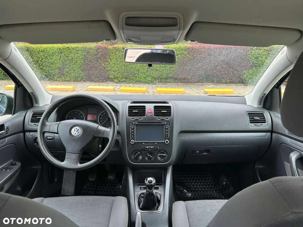 Volkswagen Golf - 9