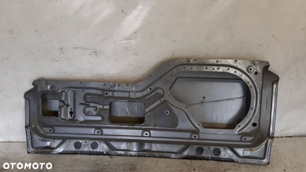 / KLAPA TYŁ TYLNA BAGAŻNIKA BURTA LAND ROVER DISCOVERY III 3 SZARY - 4