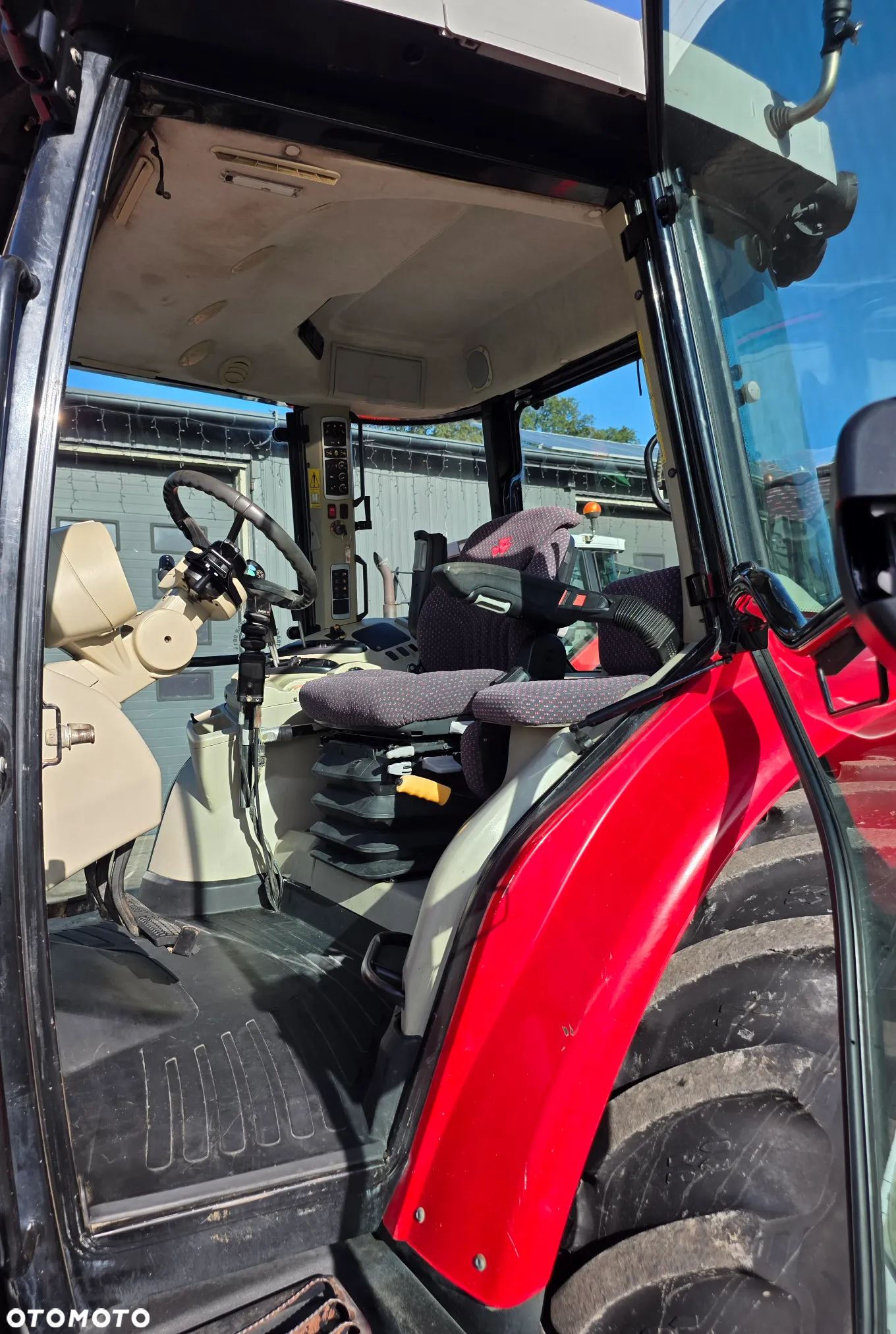 Massey Ferguson 5712 SL Dyna 4 - 7