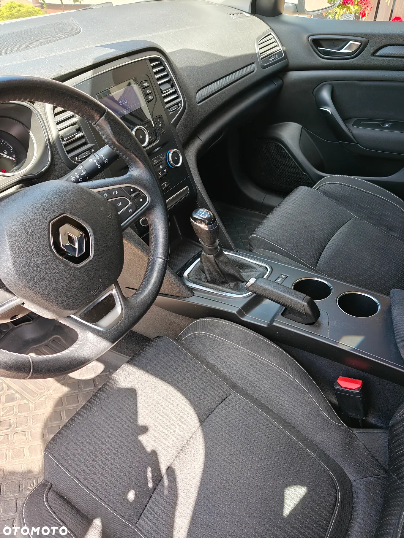 Renault Megane 1.6 SCe Life - 9