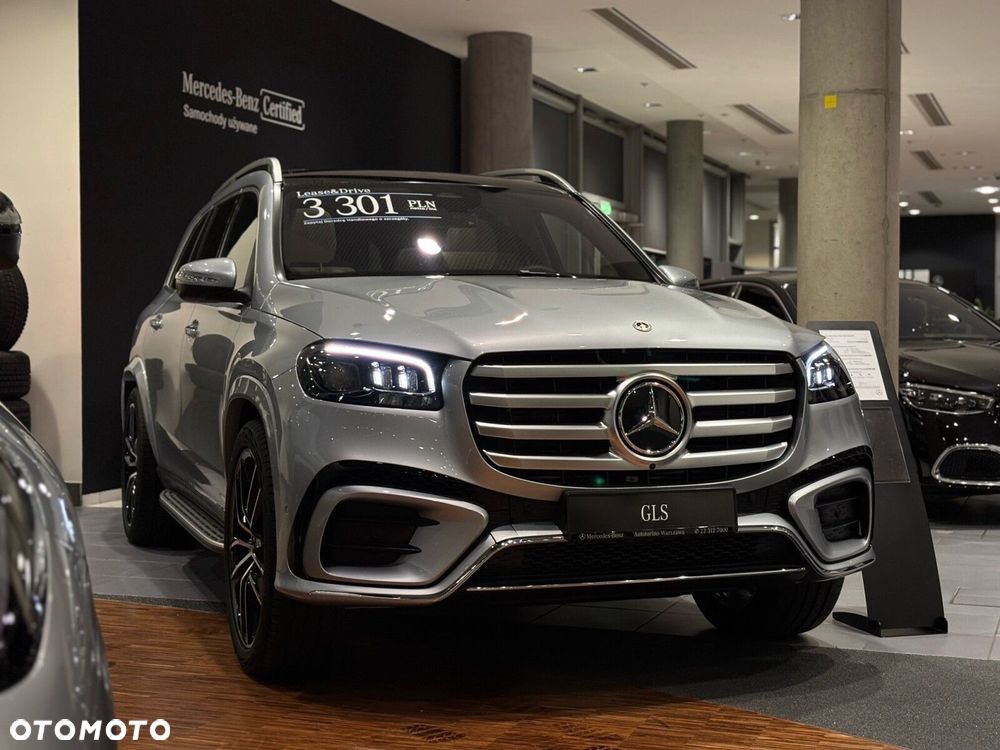 Mercedes-Benz GLS - 1