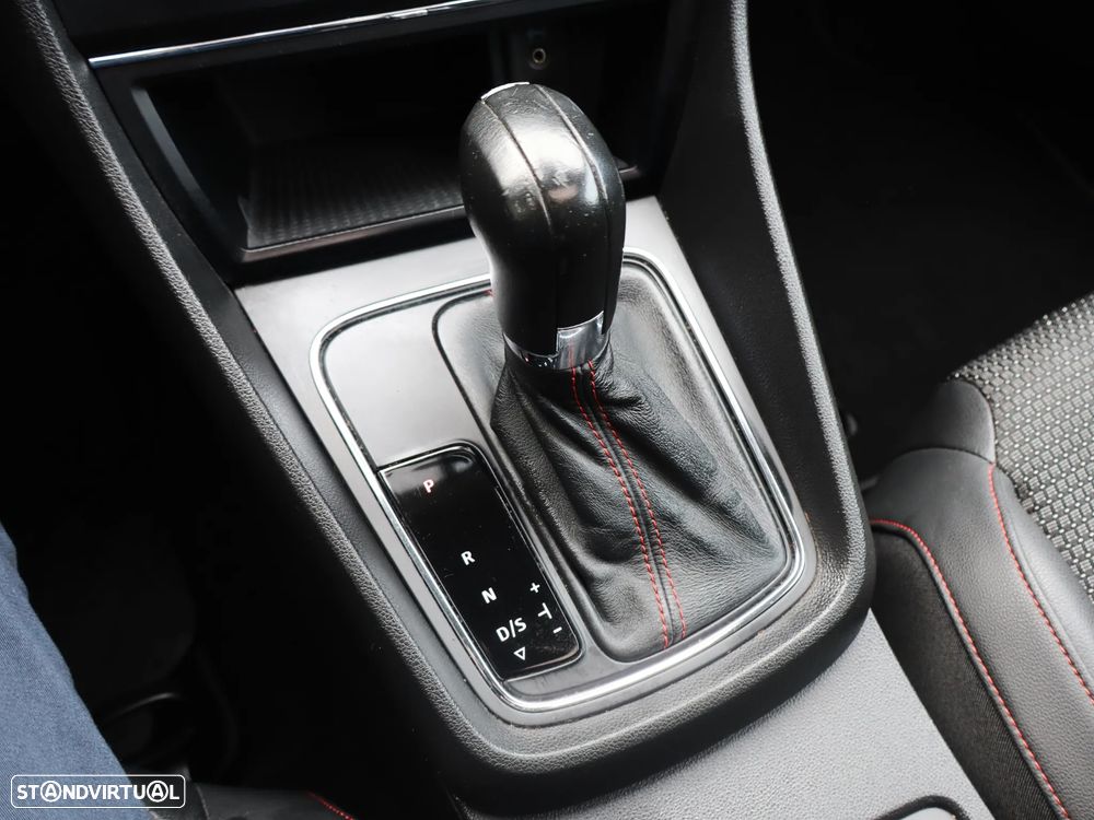SEAT Leon SC 2.0 TDI DPF S&S DSG FR - 33