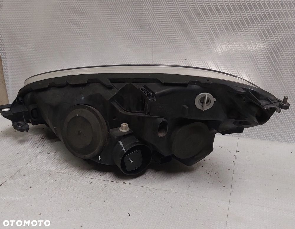 .  LAMPA PRZOD PRZEDNIA PRAWA CITROEN C4 GRAND PICASSO LIFT - 4