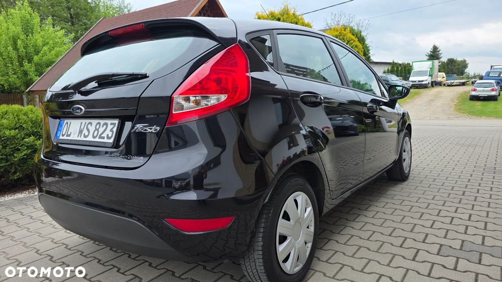 Ford Fiesta 1.25 Celebration - 13