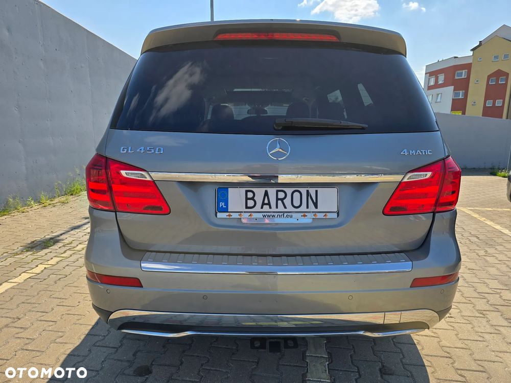 Mercedes-Benz GL - 12