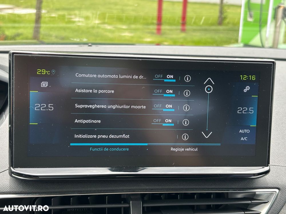 Peugeot 3008 225 e-EAT8 GT - 35