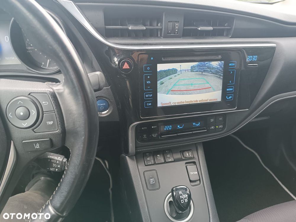 Toyota Auris 1.8 HSD Sol - 6