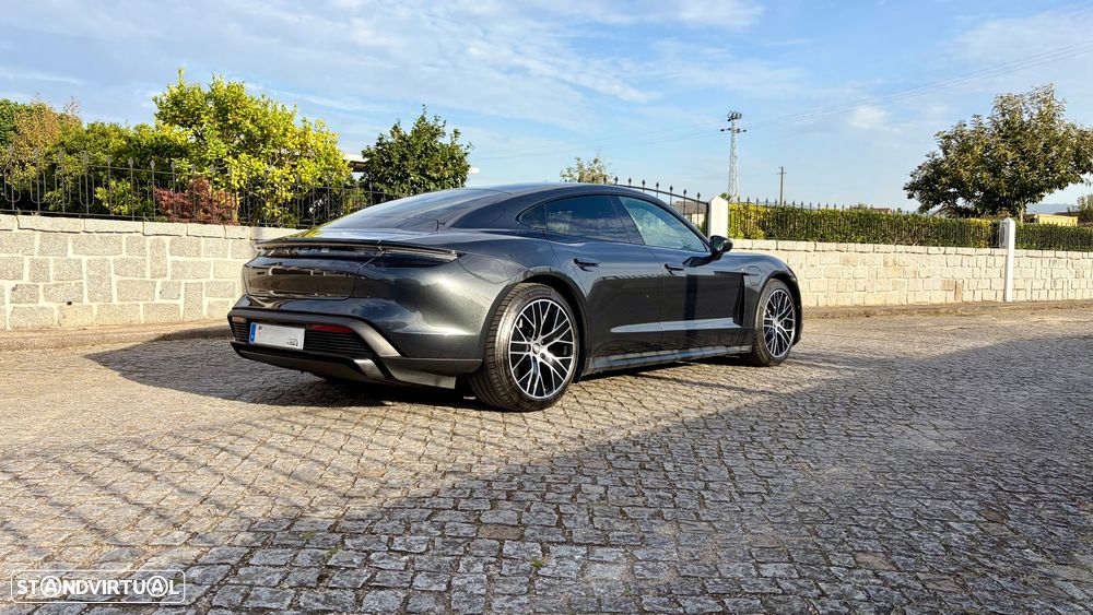Porsche Taycan Turbo - 2