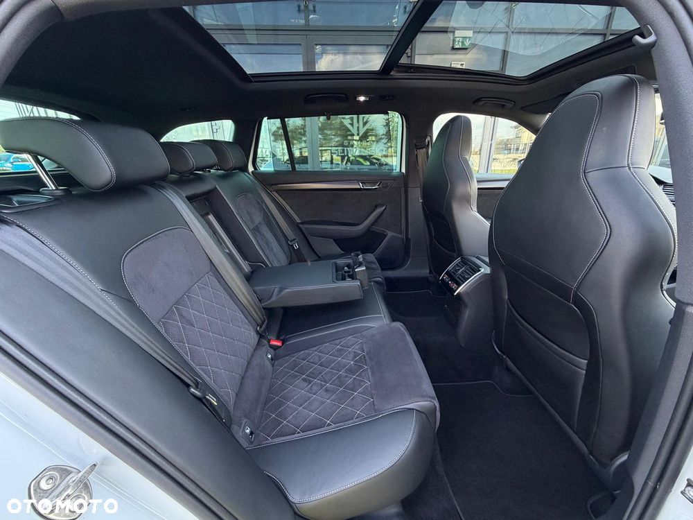 Skoda Superb 2.0 TDI 4x4 DSG Sportline - 22