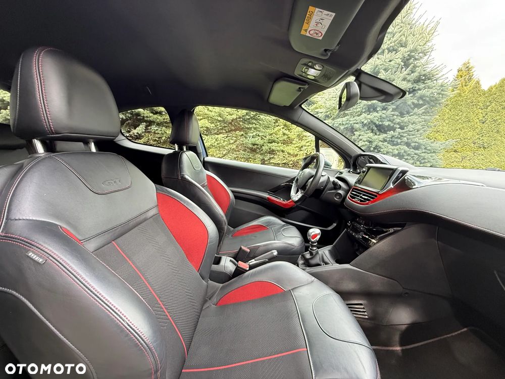 Peugeot 208 GTI 200 THP - 27