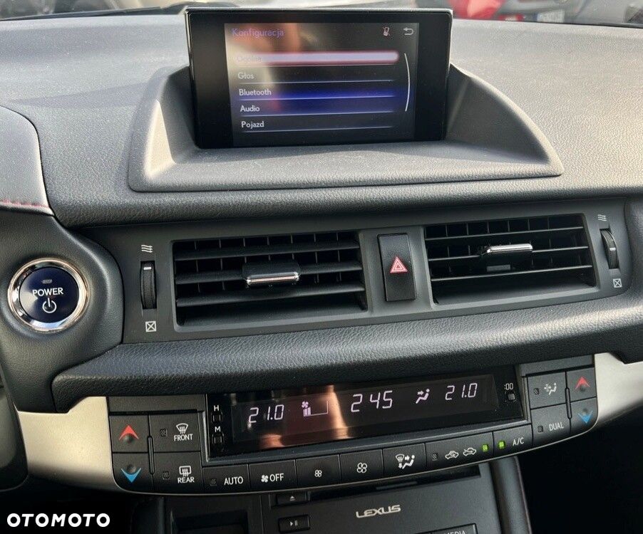 Lexus CT - 21