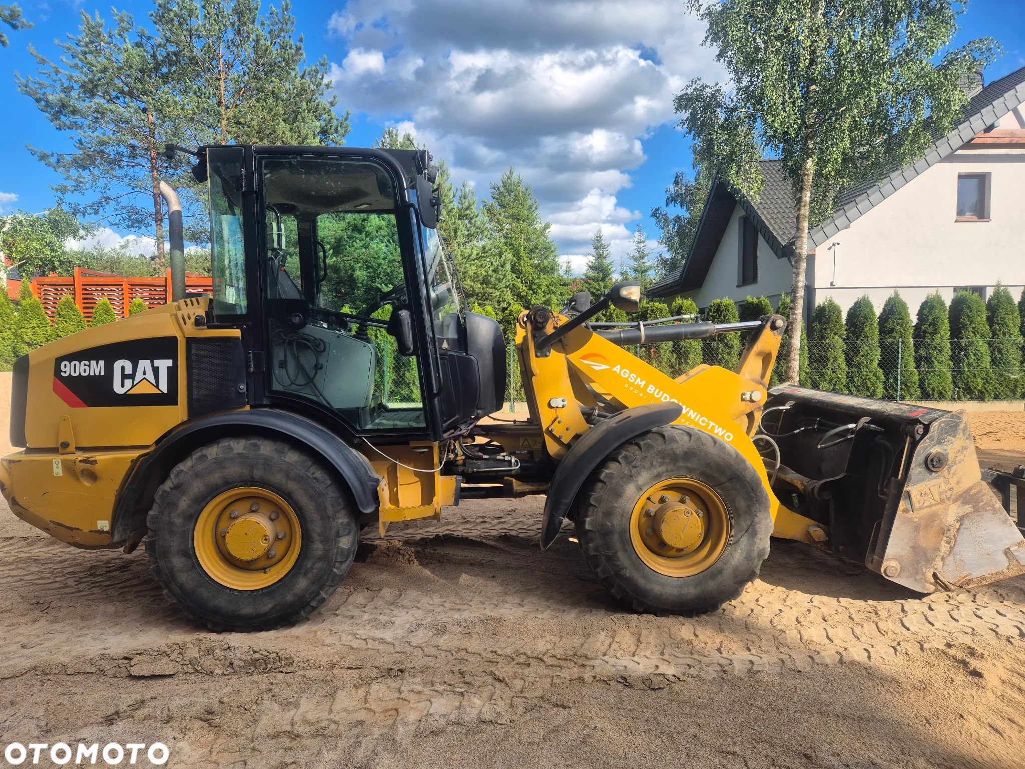 Caterpillar 906M - 9